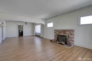 2717 Cherry St, Hoquiam, WA 98550 - Photo 2