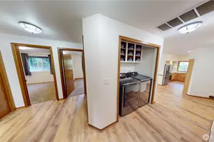 715 N Waugh Rd, Mount Vernon, WA 98273 - Photo 8