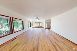 715 N Waugh Rd, Mount Vernon, WA 98273 - Photo 2