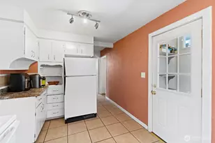 707 York St, Bellingham, WA 98225 - Photo 14