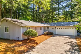 3815 Hillview Ct NW, Olympia, WA 98502 - Photo 2