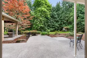 25119 NE 18th St, Sammamish, WA 98074 - Photo 22