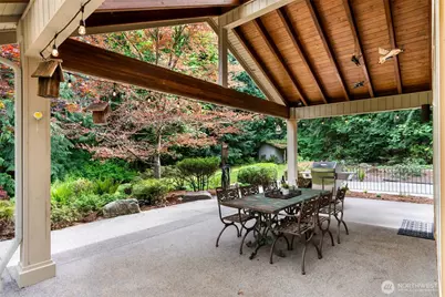 25119 NE 18th Street, Sammamish, WA 98074 - Photo 14