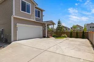 4265 71st Dr NE, Marysville, WA 98270 - Photo 2