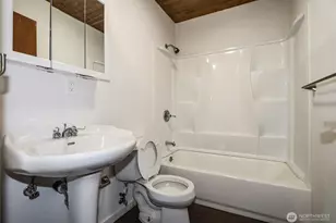 408 F St, Cosmopolis, WA 98537 - Photo 8