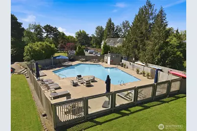 2500 Canterbury Lane E #204, Seattle, WA 98112 - Photo 4