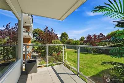 2500 Canterbury Lane E #204, Seattle, WA 98112 - Photo 24