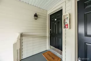 12404 E Gibson Rd, Everett, WA 98204 - Photo 2