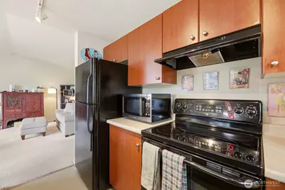 12404 E Gibson Road #H301, Everett, WA 98204 - Photo 8
