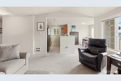 12404 E Gibson Road #H301, Everett, WA 98204 - Photo 6