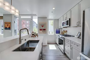 76 Cedar St, Seattle, WA 98121 - Photo 10