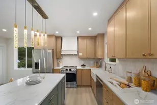 9553 Evanston Ave N, Seattle, WA 98103 - Photo 12