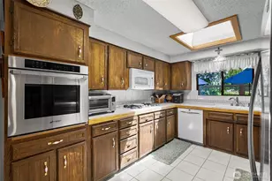 14799 Avon Allen Rd, Mount Vernon, WA 98273 - Photo 12