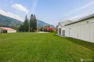 307 Maple St, Hamilton, WA 98255 - Photo 38