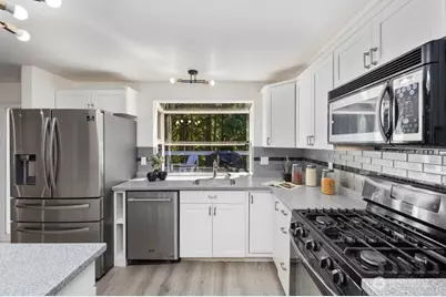 3310 220th Avenue SE, Sammamish, WA 98075 - Photo 10