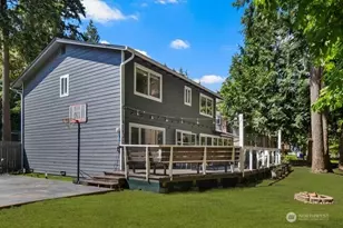 3310 220th Ave SE, Sammamish, WA 98075 - Photo 32