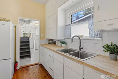 7729 12th Avenue SW, Seattle, WA 98106 - Photo 10