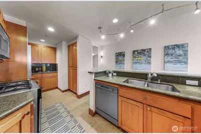 2607 Western Avenue #1203, Seattle, WA 98121 - Photo 14