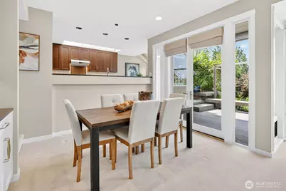 9829 NE 1st Street, Bellevue, WA 98004 - Photo 10