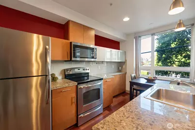 4547 8th Avenue NE #203, Seattle, WA 98105 - Photo 10