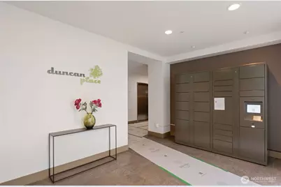 4547 8th Avenue NE #203, Seattle, WA 98105 - Photo 4