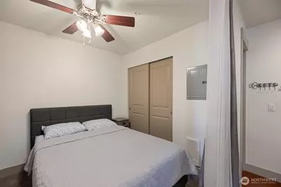 4547 8th Avenue NE #203, Seattle, WA 98105 - Photo 12
