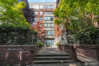 4547 8th Avenue NE #203, Seattle, WA 98105 - Photo 2
