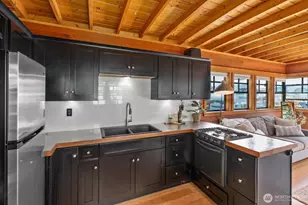 1900 Westlake Ave N, Seattle, WA 98109 - Photo 18