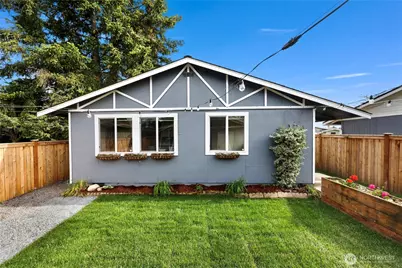 9020 13th St NE, Lake Stevens, WA 98258 - Photo 2