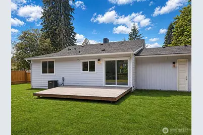3252 Herren Avenue, Bremerton, WA 98310 - Photo 2