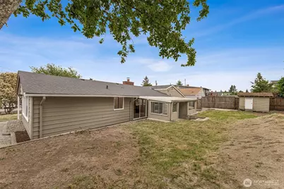 2231 Eastview Avenue NE, Bremerton, WA 98310 - Photo 22
