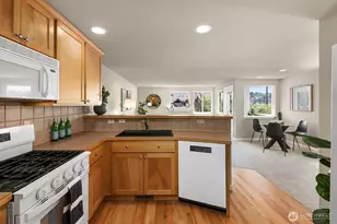3607 22nd Ave W, Seattle, WA 98199 - Photo 8