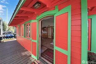 2727 Fairview Ave E, Seattle, WA 98102 - Photo 4