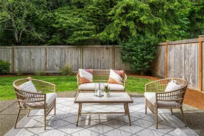 27422 SE 8th Place, Sammamish, WA 98075 - Photo 32