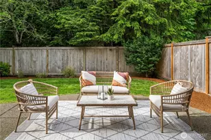 27422 SE 8th Pl, Sammamish, WA 98075 - Photo 32