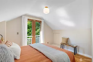3929 Ashworth Ave N, Seattle, WA 98103 - Photo 14