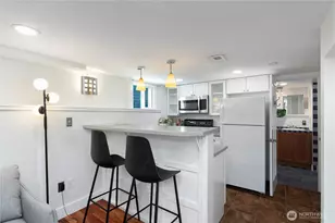 3929 Ashworth Ave N, Seattle, WA 98103 - Photo 20