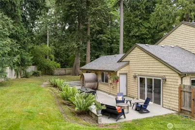 15104 Sunrise Drive NE, Bainbridge Island, WA 98110 - Photo 2