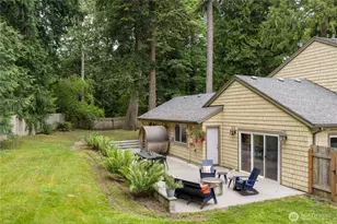 15104 Sunrise Drive NE, Bainbridge Island, WA 98110 - Photo 2