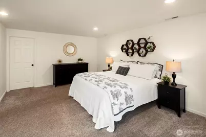 17371 NE 160th Street, Woodinville, WA 98072 - Photo 24