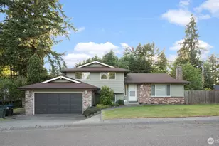 2043 NE Ridgewood Dr, Poulsbo, WA 98370 - Photo 2