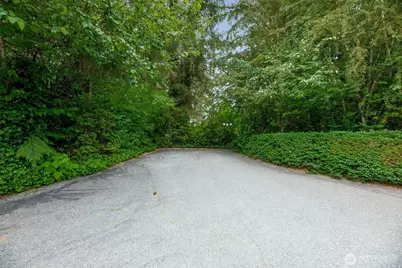 221 Russell Road, Snohomish, WA 98290 - Photo 32