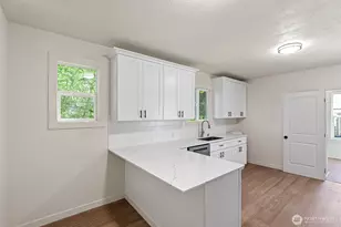 621 S Pine St, Tacoma, WA 98405 - Photo 12