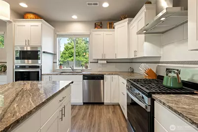 21812 SE 270th Street, Maple Valley, WA 98038 - Photo 18