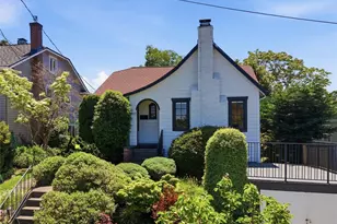 4809 SW Findlay St, Seattle, WA 98136 - Photo 2