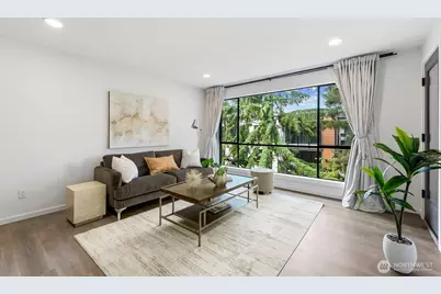 6225 Lake Washington Boulevard NE #402, Kirkland, WA 98033 - Photo 10