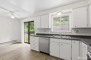 12813 109th Ave Ct E, Puyallup, WA 98374 - Photo 8