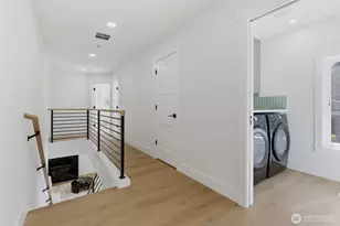 10930 NE 120th St, Kirkland, WA 98034 - Photo 16