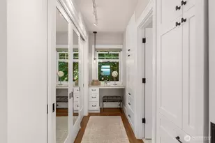 2406 Bigelow Ave N, Seattle, WA 98109 - Photo 20