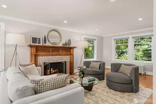 2406 Bigelow Ave N, Seattle, WA 98109 - Photo 4
